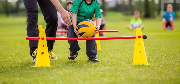 川超自贡队提前出线，奥运冠军高敏献花，全队坐摩托车巡游